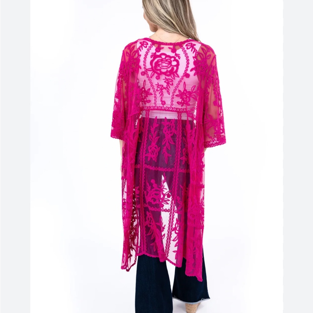 Savanna Jane Fuchsia Lace Kimono Small/ medium Like New